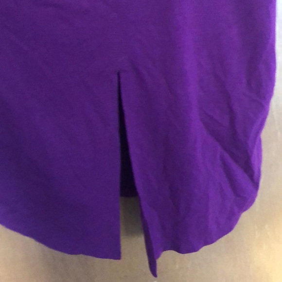 Back split tank with built in sports bra - Picture 4 of 8